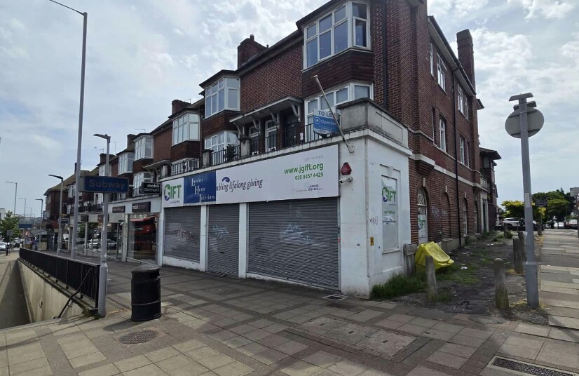 61-63 Watford Way, Londres à louer - Photo principale – Image 1 sur 2
