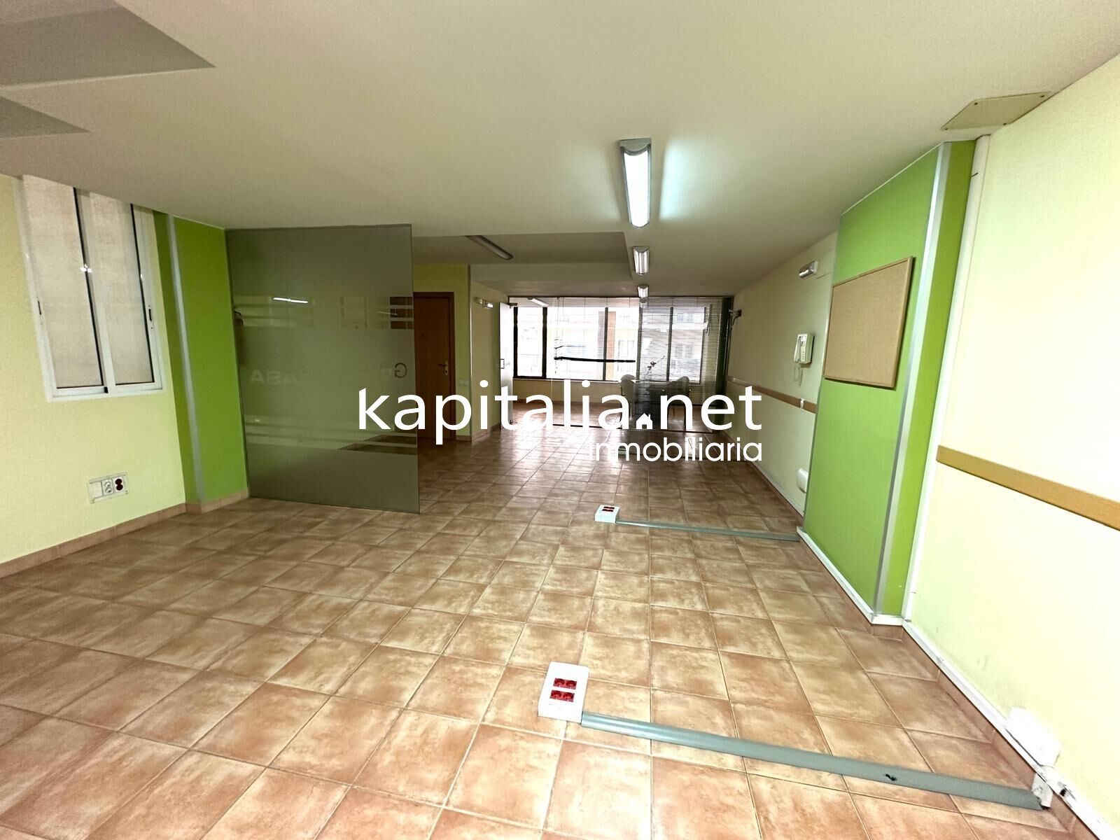 Bureau dans Ontinyent, Valencia à vendre Photo de l’immeuble– Image 1 sur 18