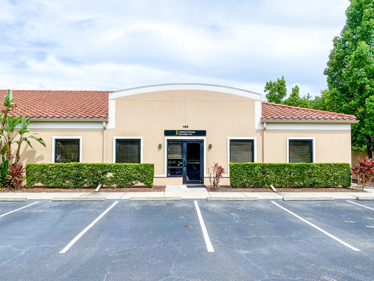 3911 Golf Park Loop, Bradenton, FL 34203 - Lot 105 - - Photo intérieure - Image 2 of 7