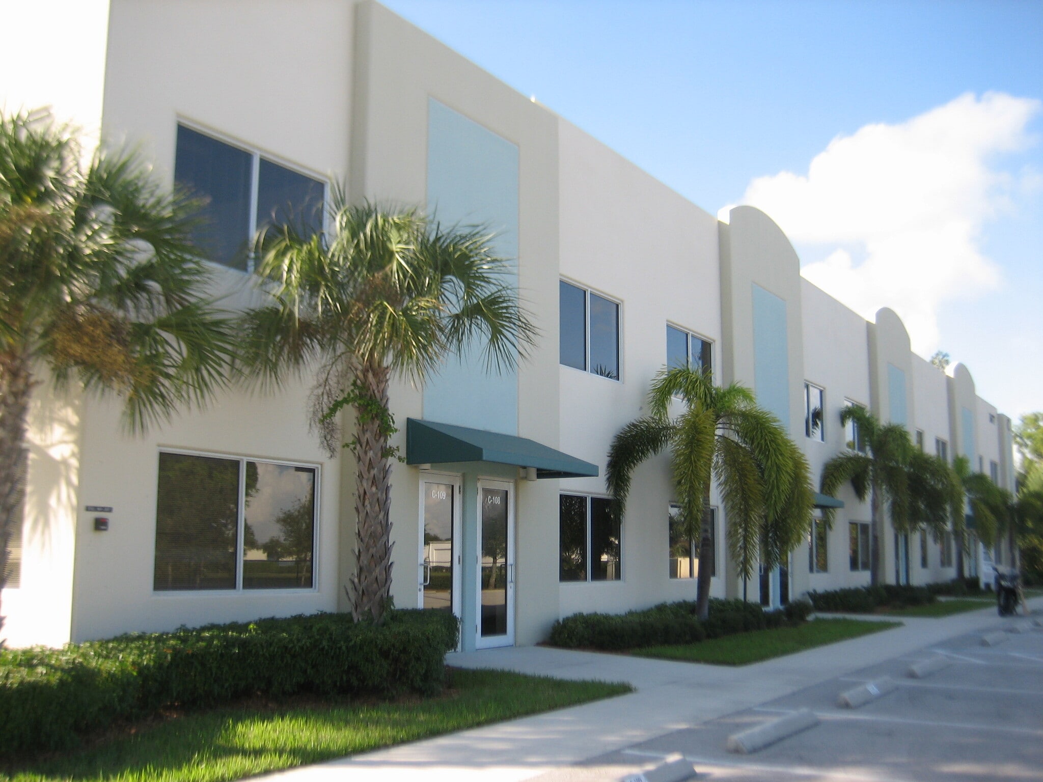 3677 23rd Ave S, Lake Worth, FL à louer Photo de l’immeuble– Image 1 sur 1