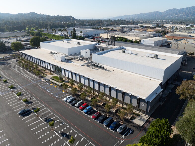 4561 Colorado Blvd, Los Angeles, CA à louer - Photo de l’immeuble – Image 2 sur 7