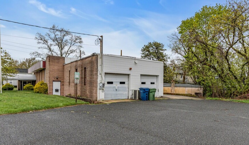 242 Neptune Blvd, Neptune, NJ à vendre - Photo de l’immeuble – Image 3 sur 27