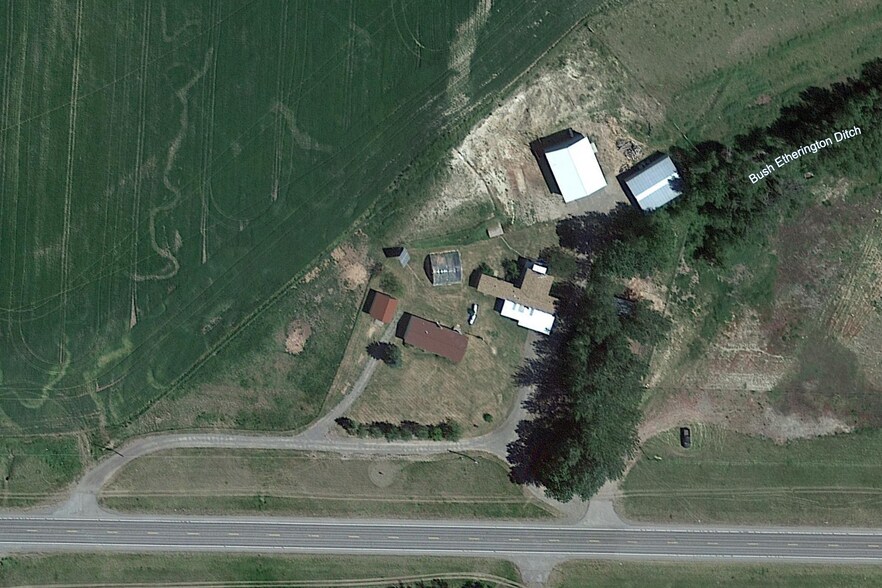 72652 Gallatin Rd, Gallatin Gateway, MT à vendre - Photo de l’immeuble – Image 2 sur 5