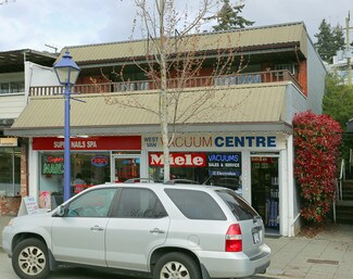 Plus de détails pour 2433 SW Marine Dr, West Vancouver, BC - Bureau à louer