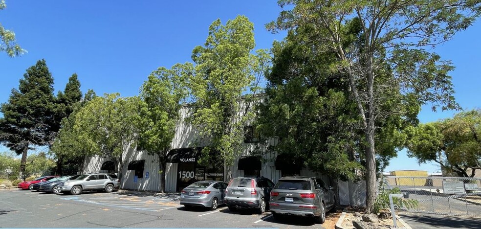 1500 Sally Ride Dr, Concord, CA à vendre - Photo de l’immeuble – Image 3 sur 15