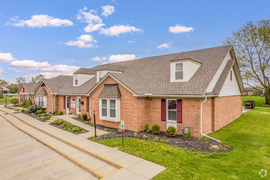 304 Edgewood Dr, Trenton, OH à vendre - Photo de l’immeuble – Image 3 sur 39