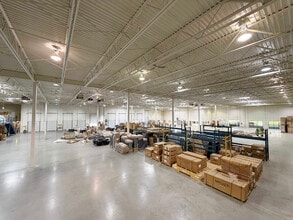 1400-1450 Brigantine Dr, Coquitlam, BC à louer Photo intérieure– Image 2 sur 9