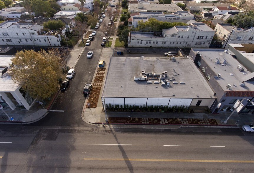 6900 Melrose Ave, Los Angeles, CA à louer - Aérien – Image 3 sur 85