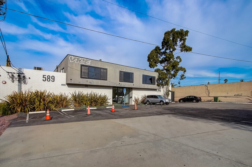 589-595 N Venice Blvd, Venice, CA à louer - Photo de l’immeuble – Image 1 sur 18
