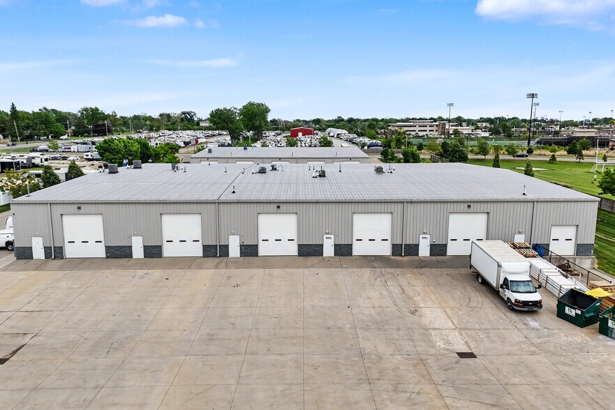 808 SW Cherry St, Ankeny, IA à louer - Photo de l’immeuble – Image 2 sur 7