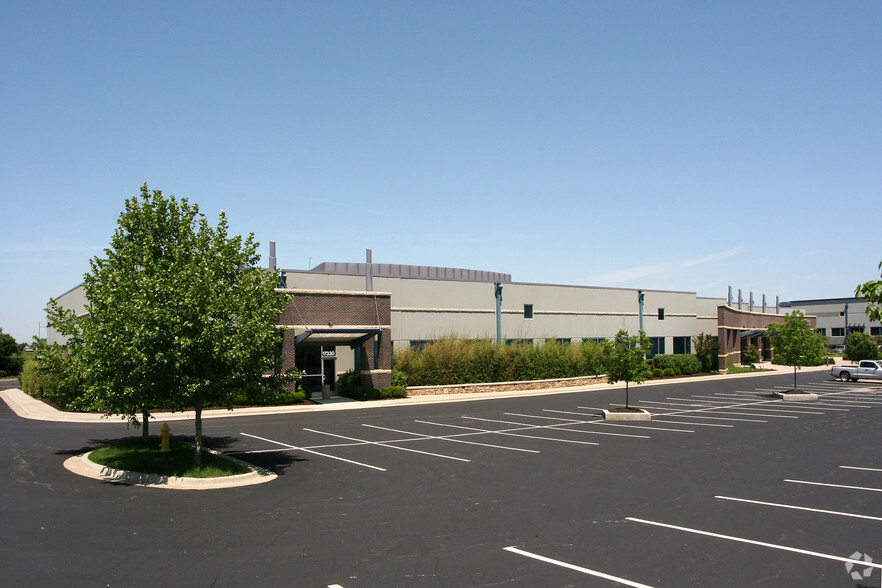 17300-17330 W 119th St, Olathe, KS à louer - Photo de l’immeuble – Image 2 sur 4