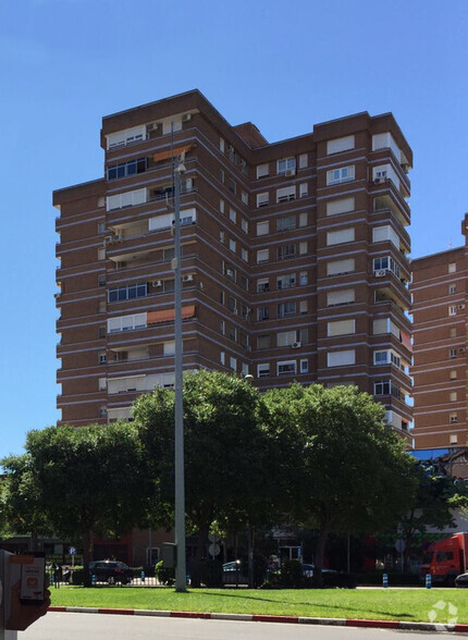 Avenida Madrid, 2, Talavera de la Reina, Toledo à vendre - Photo de l’immeuble – Image 2 sur 3