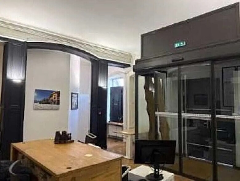 Bureau dans Lyon à louer - Photo de l’immeuble – Image 3 sur 9