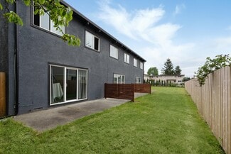 Plus de détails pour 470 Dogwood St, Campbell River, BC - Logement à vendre