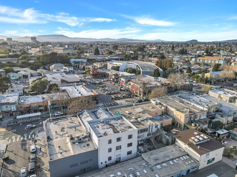 4920 Telegraph Ave, Oakland, CA à louer - Aérien – Image 2 sur 11