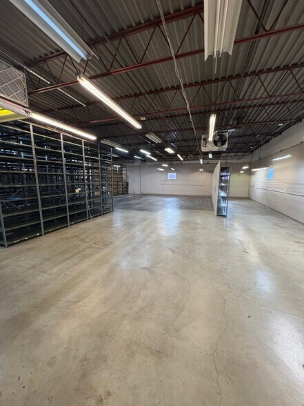 1927 N Capitol Ave, Indianapolis, IN à vendre - Photo de l’immeuble – Image 2 sur 11