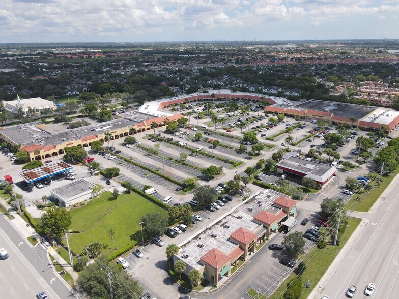 12315-12389 Pembroke Rd, Pembroke Pines, FL à louer - Photo de l’immeuble – Image 1 sur 16