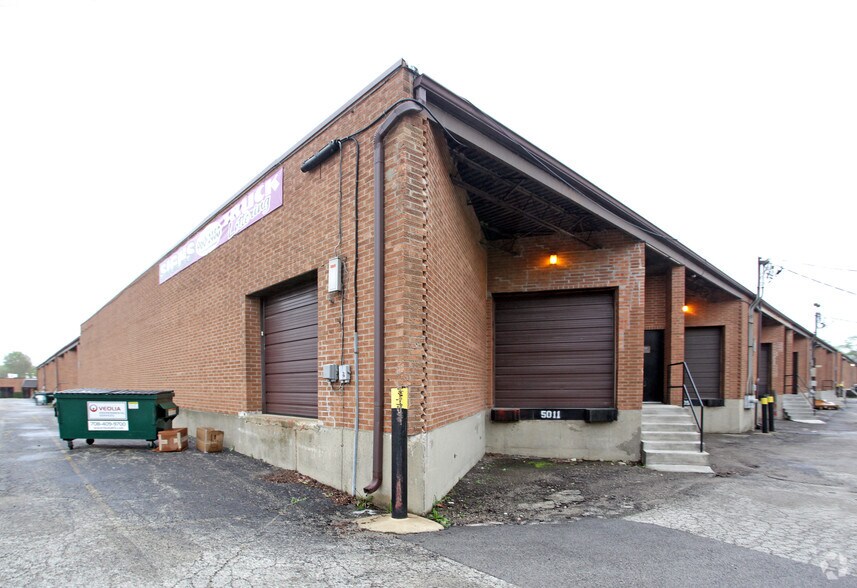 5001-5011 Chase Ave, Downers Grove, IL à louer - Photo de l’immeuble – Image 3 sur 3