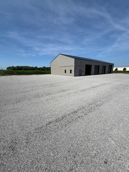 3339 Shun Pike Rd Rd, Madison, IN à louer - Photo de l’immeuble – Image 1 sur 4