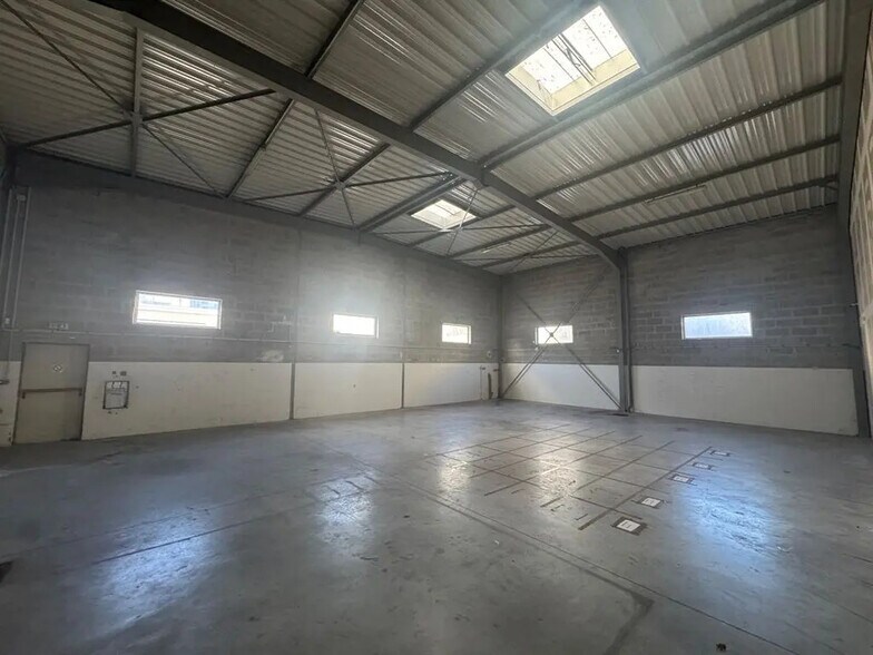 Local commercial dans Argenteuil à louer - Photo intérieure – Image 1 sur 3