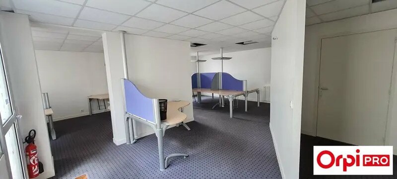 Bureau dans Saint-Brieuc à louer - Photo intérieure – Image 2 sur 4
