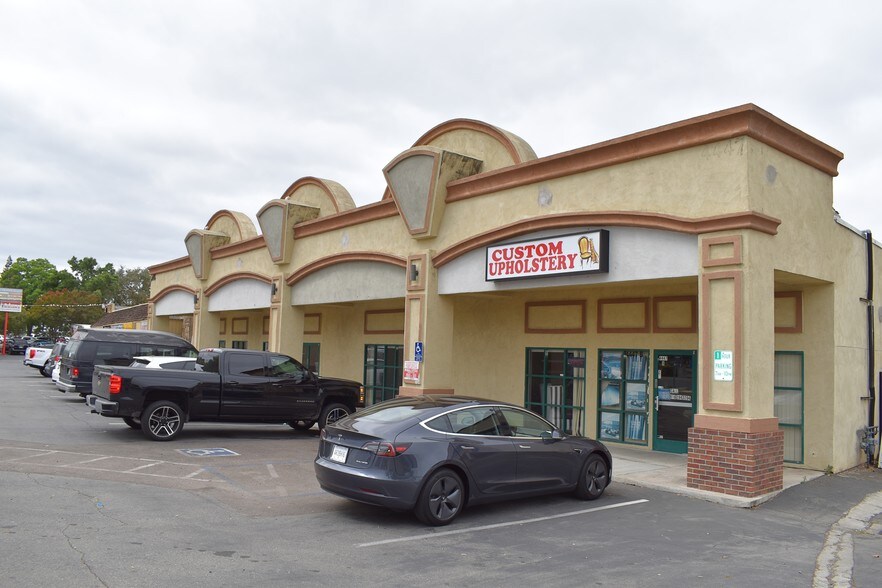 4445-4447 Auburn Blvd, Sacramento, CA à louer - Photo de l’immeuble – Image 3 sur 16