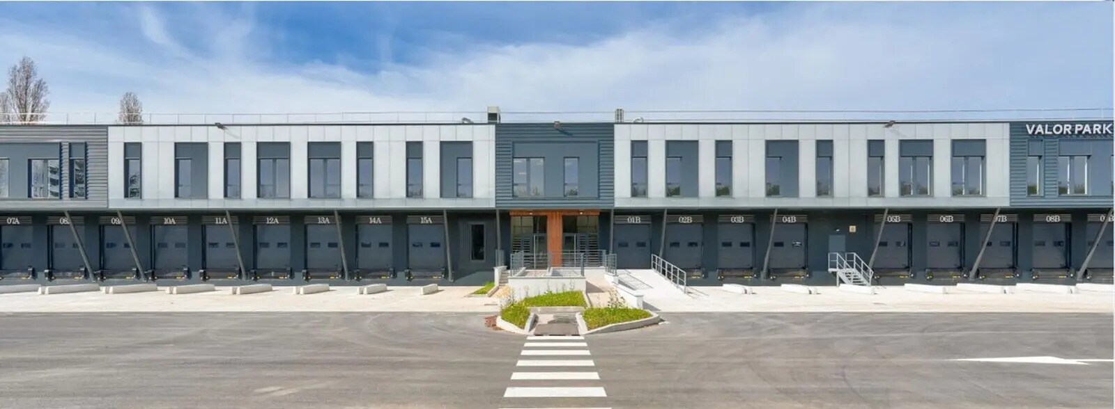 Industriel/Logistique dans Trappes à louer Photo de l’immeuble– Image 1 sur 9