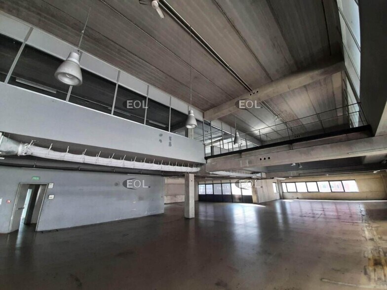 Local d’activités dans Ivry-sur-Seine à louer - Photo de l’immeuble – Image 1 sur 9