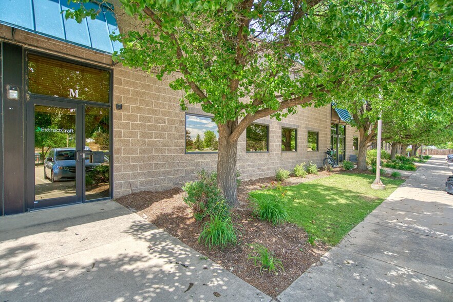 105 S Sunset St, Longmont, CO à louer - Photo de l’immeuble – Image 3 sur 22