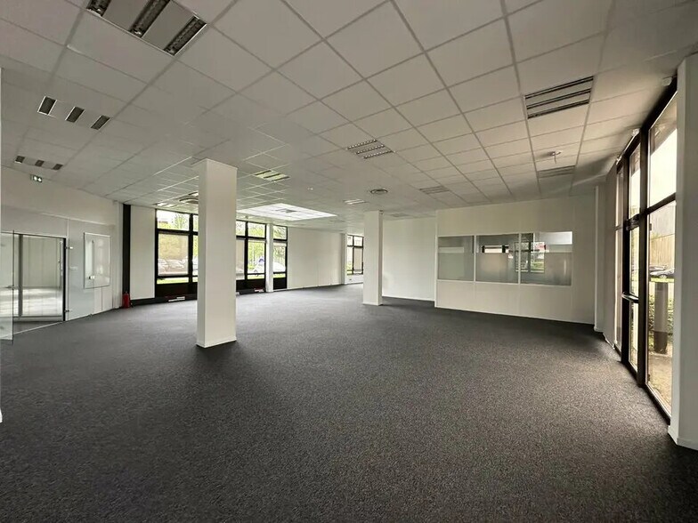 Bureau dans Lingolsheim à louer - Photo de l’immeuble – Image 3 sur 7