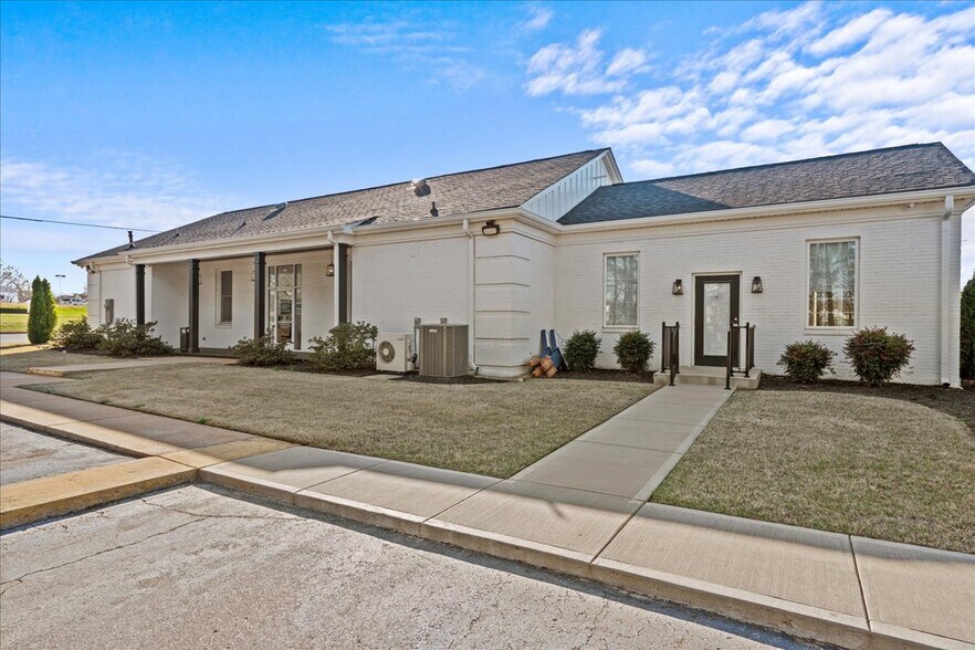 100 Inman Rd, Lyman, SC à vendre - Photo de l’immeuble – Image 3 sur 33