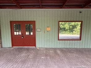 2700 S Roan St, Johnson City, TN à louer Photo de l’immeuble– Image 1 sur 15