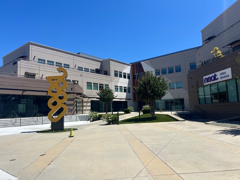 2880 Stevens Creek Blvd, San Jose, CA à louer - Photo principale – Image 1 sur 2