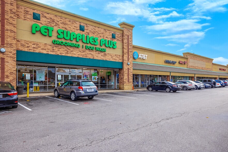 8266 N Lindbergh Blvd, Florissant, MO à louer - Photo de l’immeuble – Image 3 sur 12