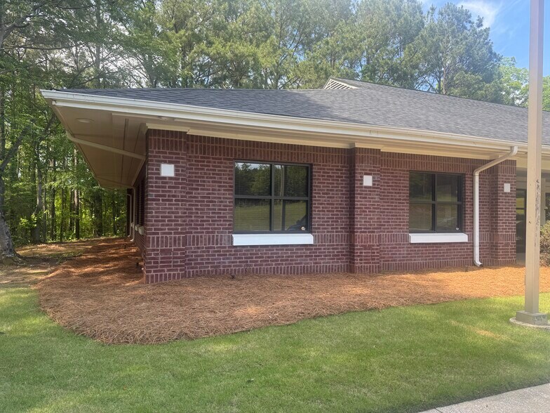 3603 Pine Ln, Bessemer, AL à louer - Photo de l’immeuble – Image 3 sur 4