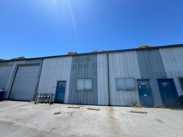 60-130 Industrial Way, Brisbane, CA à louer Photo de l’immeuble– Image 1 sur 11