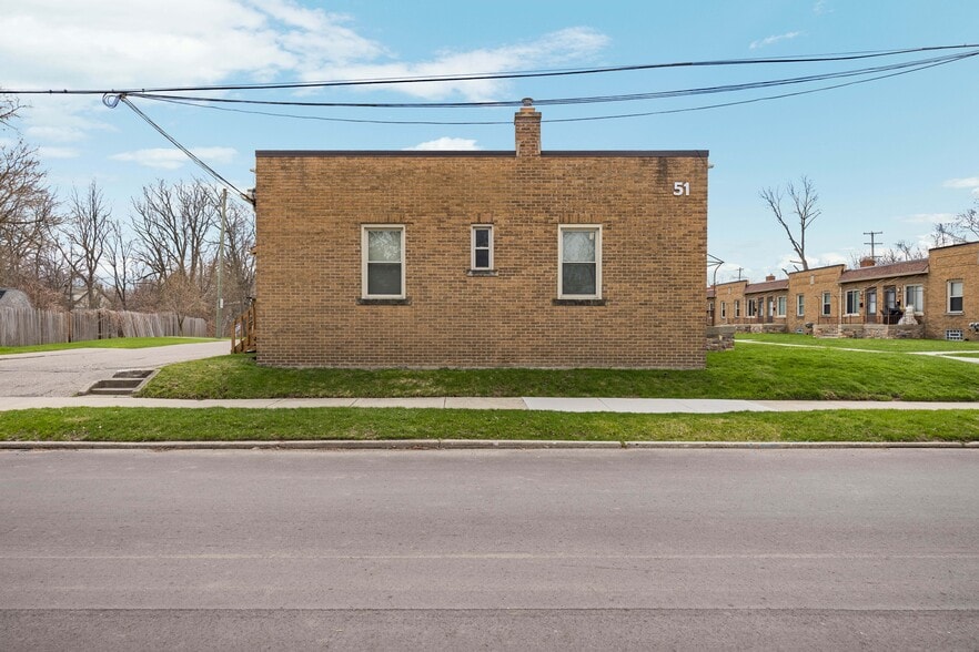 51 Spokane Dr, Pontiac, MI à vendre - Photo de l’immeuble – Image 3 sur 45