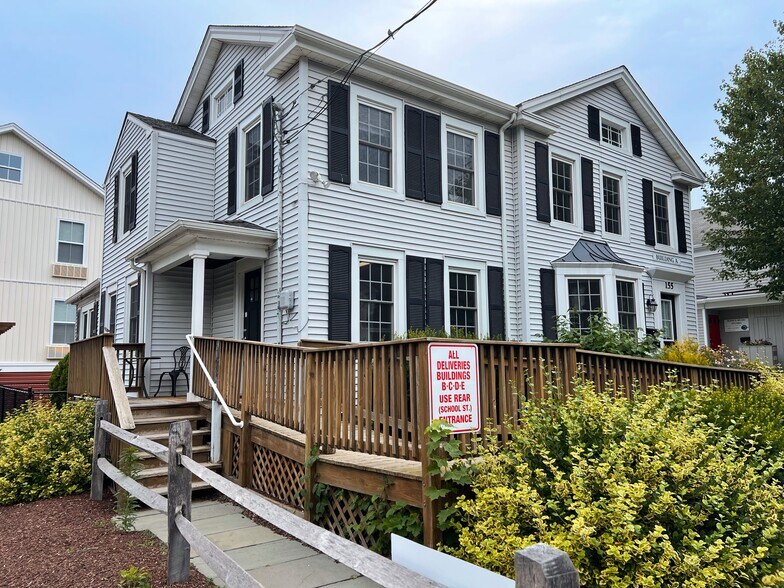 155 Greenwood Ave, Bethel, CT à louer - Photo de l’immeuble – Image 3 sur 12