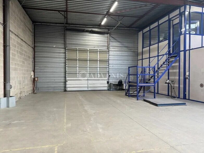 Local d’activités dans Saint-Soupplets à louer - Photo intérieure – Image 3 sur 23