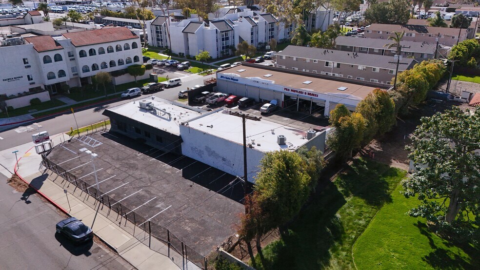 7852 Bolsa Ave, Midway City, CA à vendre - Photo de l’immeuble – Image 2 sur 9