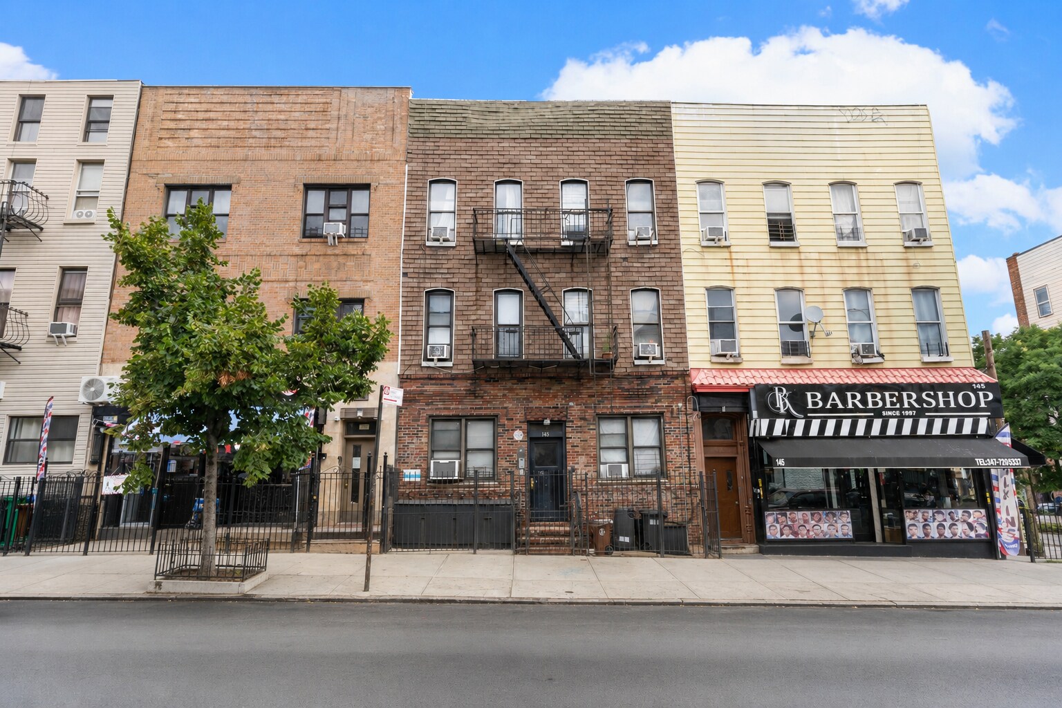 143 Wilson Ave, Brooklyn, NY à vendre Photo de l’immeuble– Image 1 sur 9