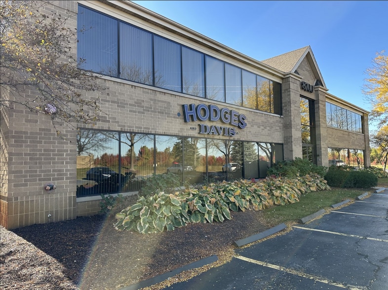 8700 Broadway, Merrillville, IN à vendre - Photo de l’immeuble – Image 2 sur 9
