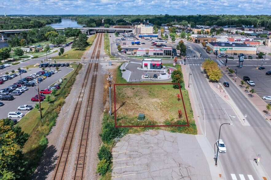 Benton Dr, Sauk Rapids, MN à vendre - Photo de l’immeuble – Image 1 sur 4