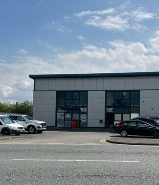 Plus de détails pour Triumph Business Park, Liverpool - Industriel/Logistique à louer