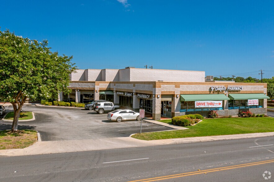 7220 Louis Pasteur Dr, San Antonio, TX à louer - Photo de l’immeuble – Image 2 sur 9