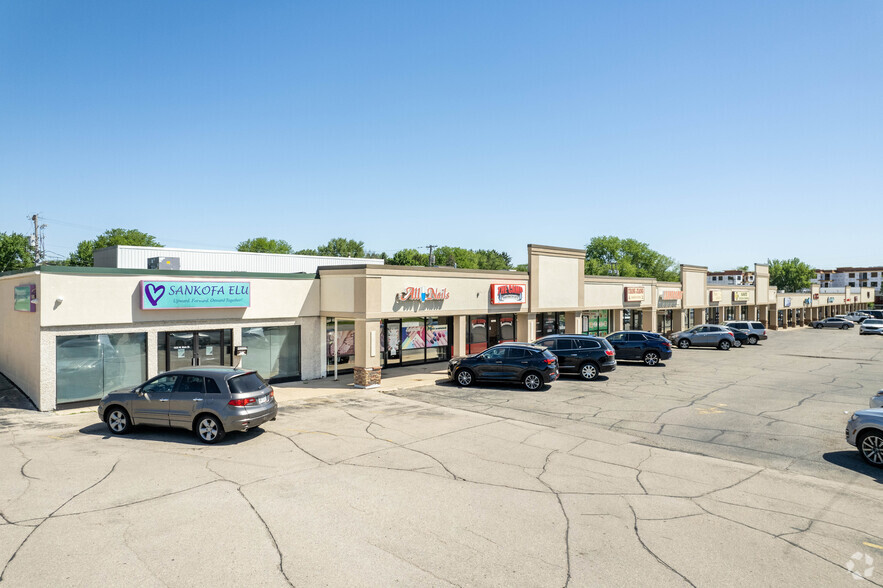 938-1010 W Main St, Sun Prairie, WI à louer - Photo de l’immeuble – Image 1 sur 4