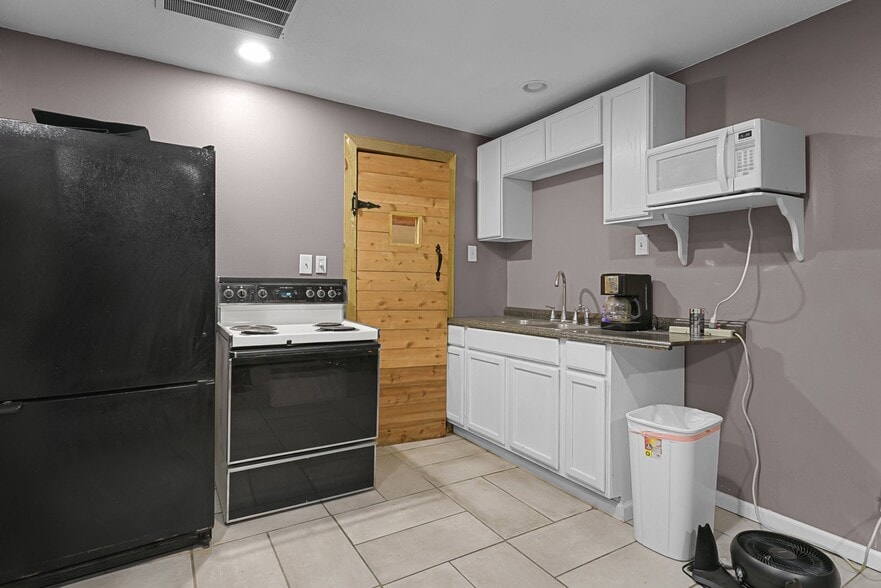 1908 State St, Granite City, IL à vendre - Photo intérieure – Image 2 sur 9