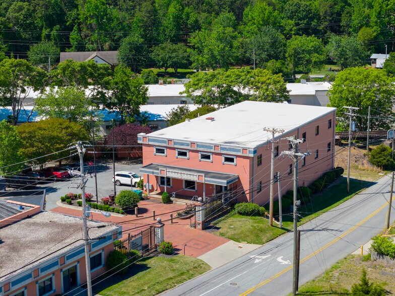 807 W Ward Ave, High Point, NC à vendre - Photo de l’immeuble – Image 2 sur 28