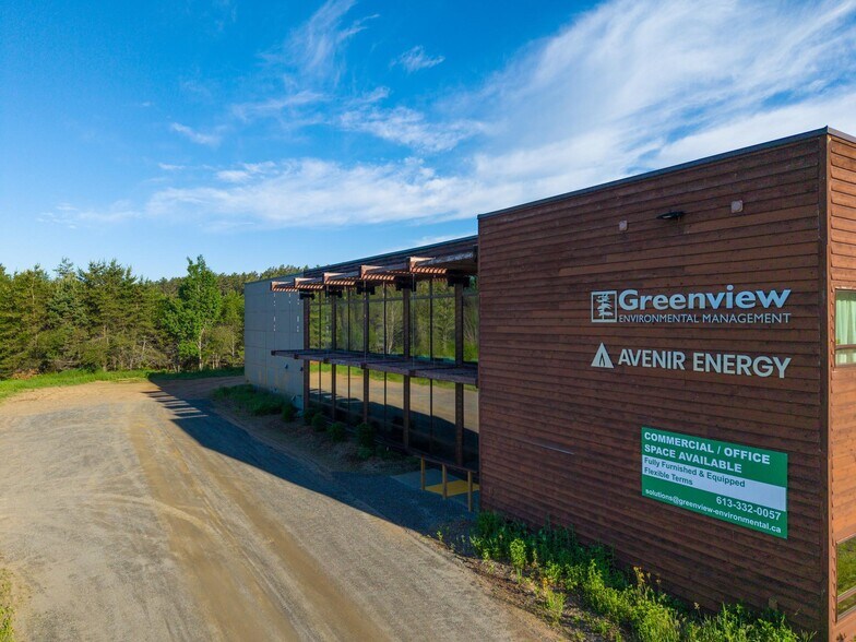 13 Commerce Crt, Bancroft, ON à vendre - Photo de l’immeuble – Image 1 sur 11