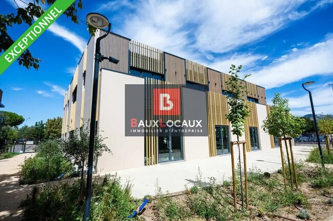 Plus de détails pour Bureau, Local commercial à louer